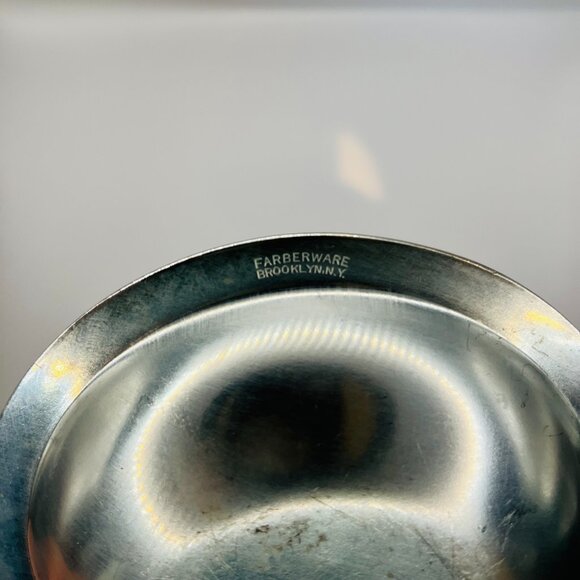 Vintage Farberware Chrome Tidbit Dish with Red Bakelite Handle - Picture 4 of 5